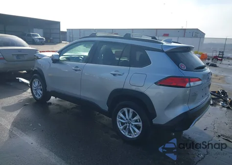 2022 Toyota Corolla Cross Le z USA, uszkodzony, nr VIN 7MUCAAAG5NV020721